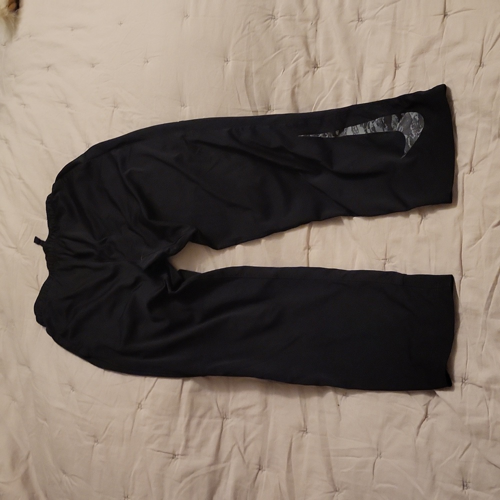Boys Nike Dri-Fit black athletic pants sz M